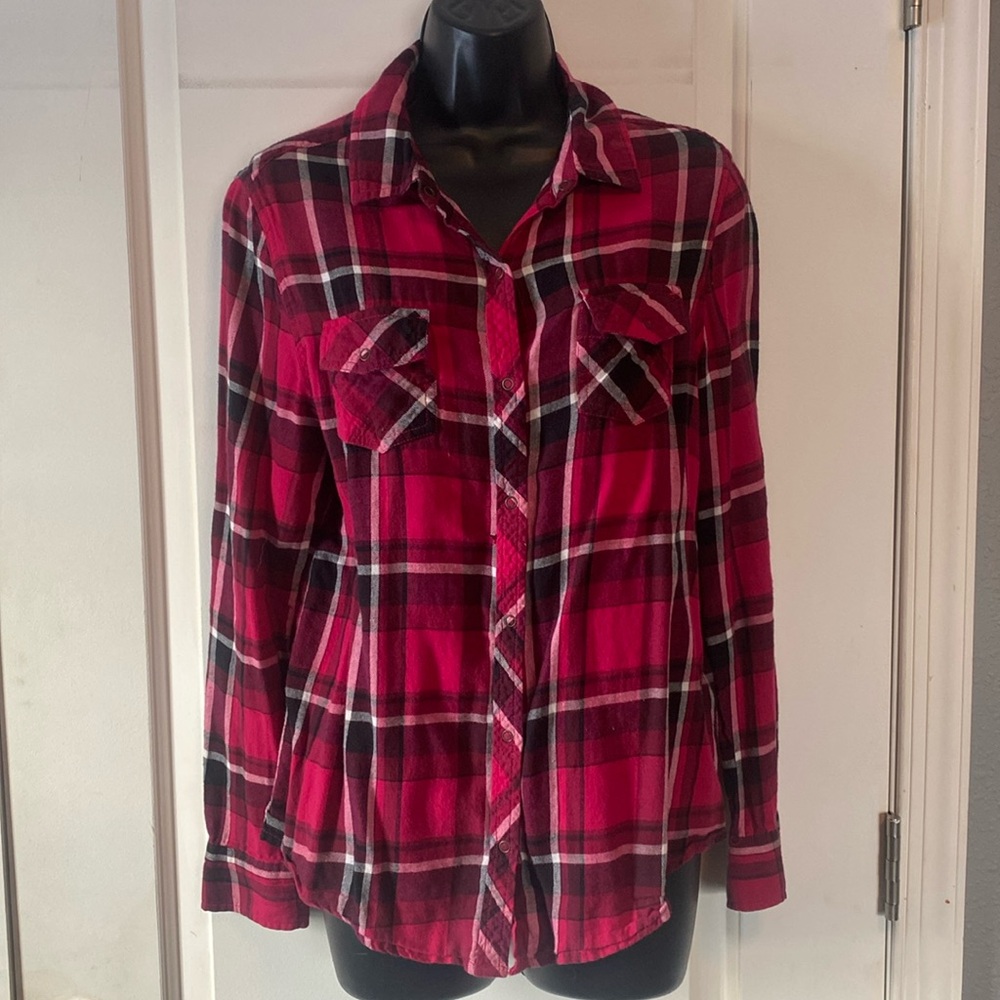 Size medium Arizona plaid snap-up.